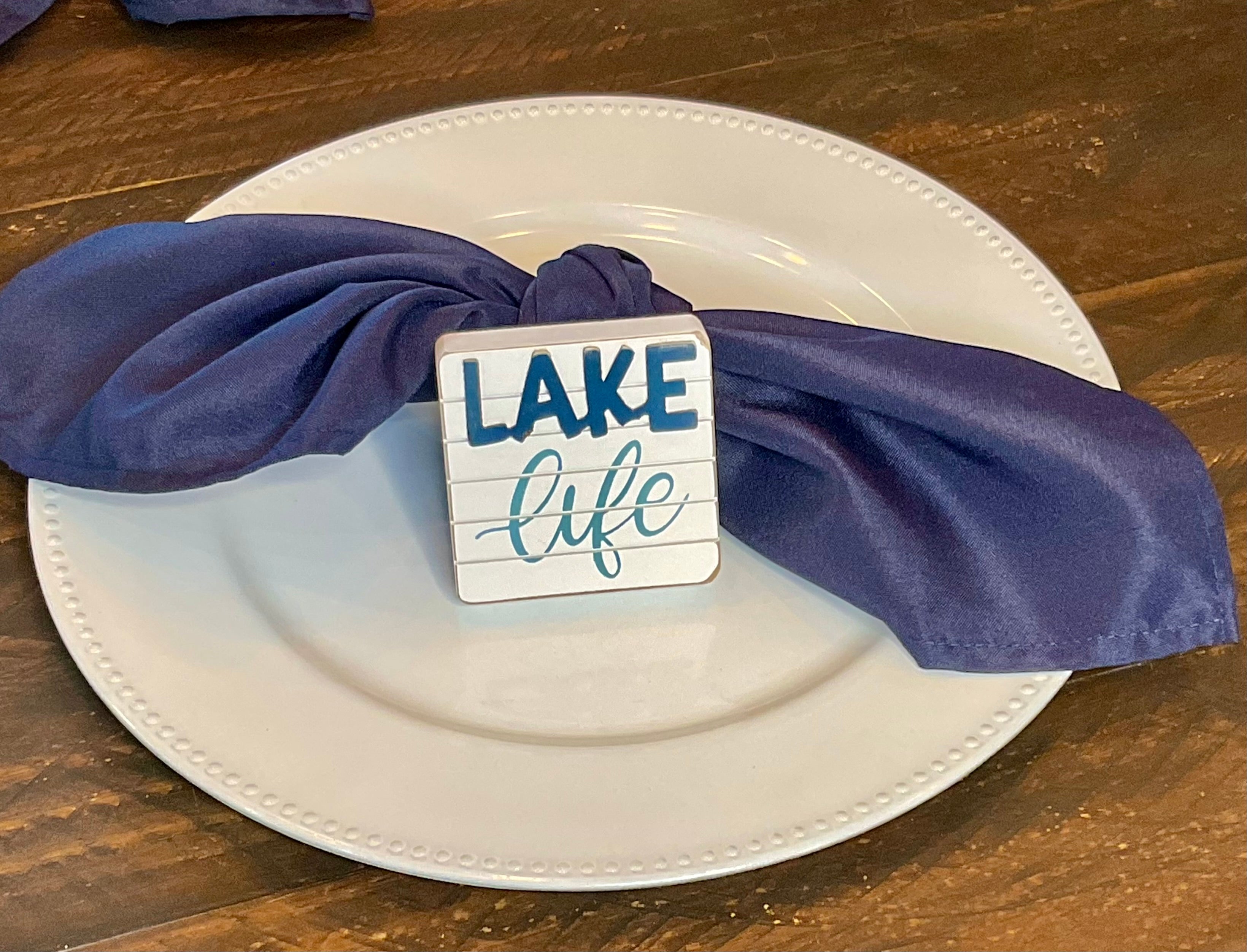 Lake House Classic Table for 6
