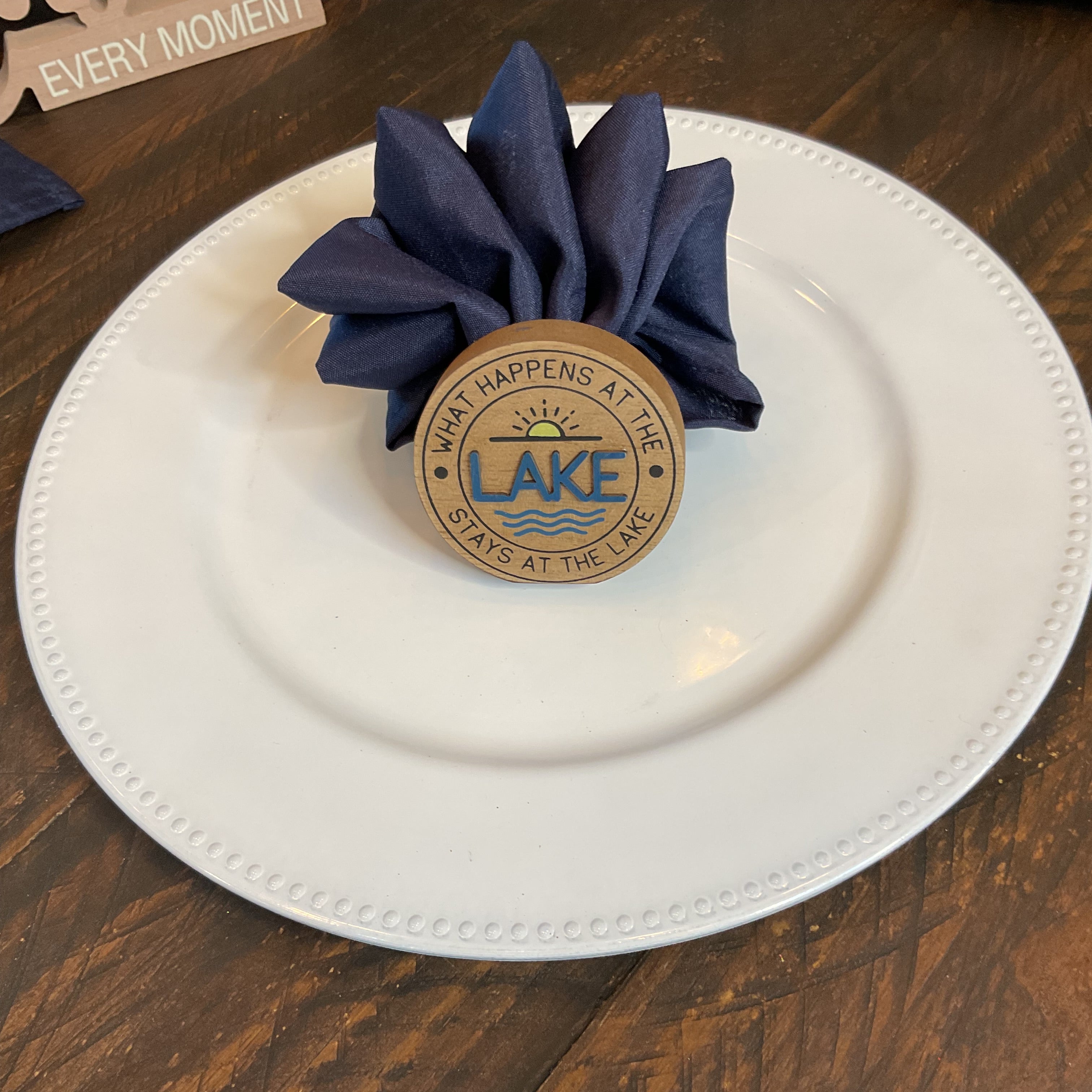 Lake House Classic Table for 6